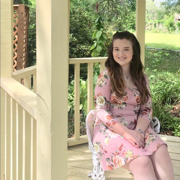 Meet your posher! - Picture 4 of 5